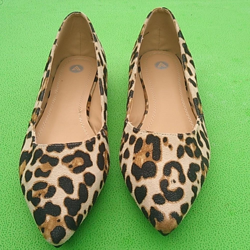 Leoper Flats Women